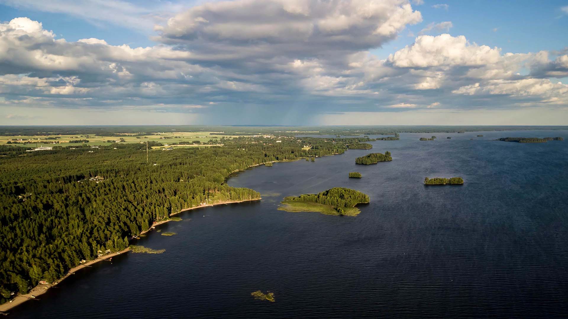 Lago Pyhäjärvi Finlandia vista aerea del Lago Pyhäjärvi