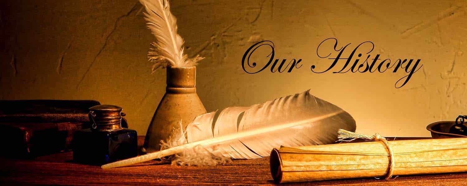 la nostra storia banner la nostra storia con pergamena e calamaio