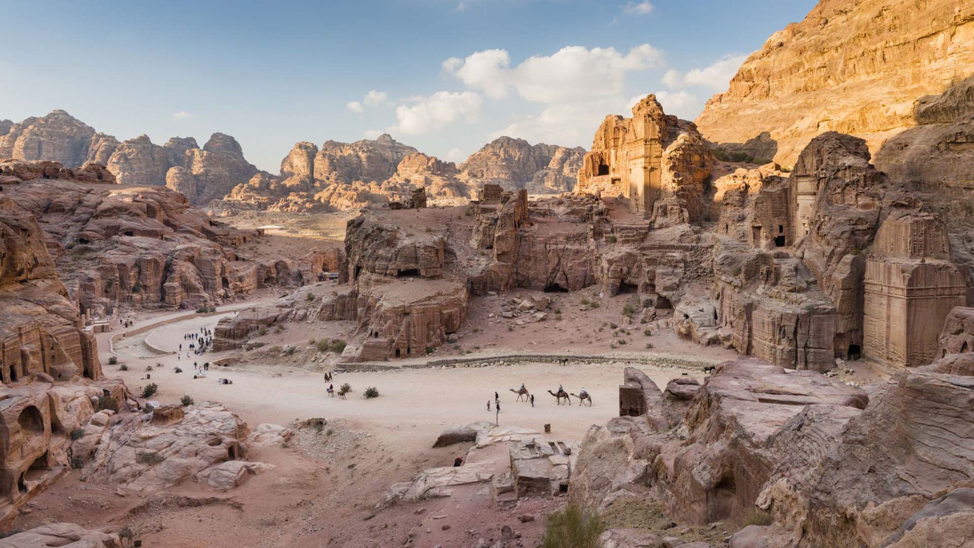 petra camel ride Viaggio tra le perle della Giordania