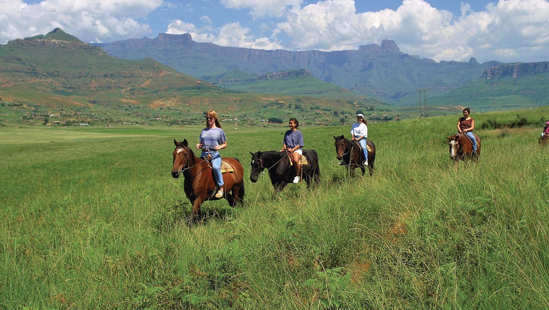 horseriding-drakensberg a cavallo nel drakensberg