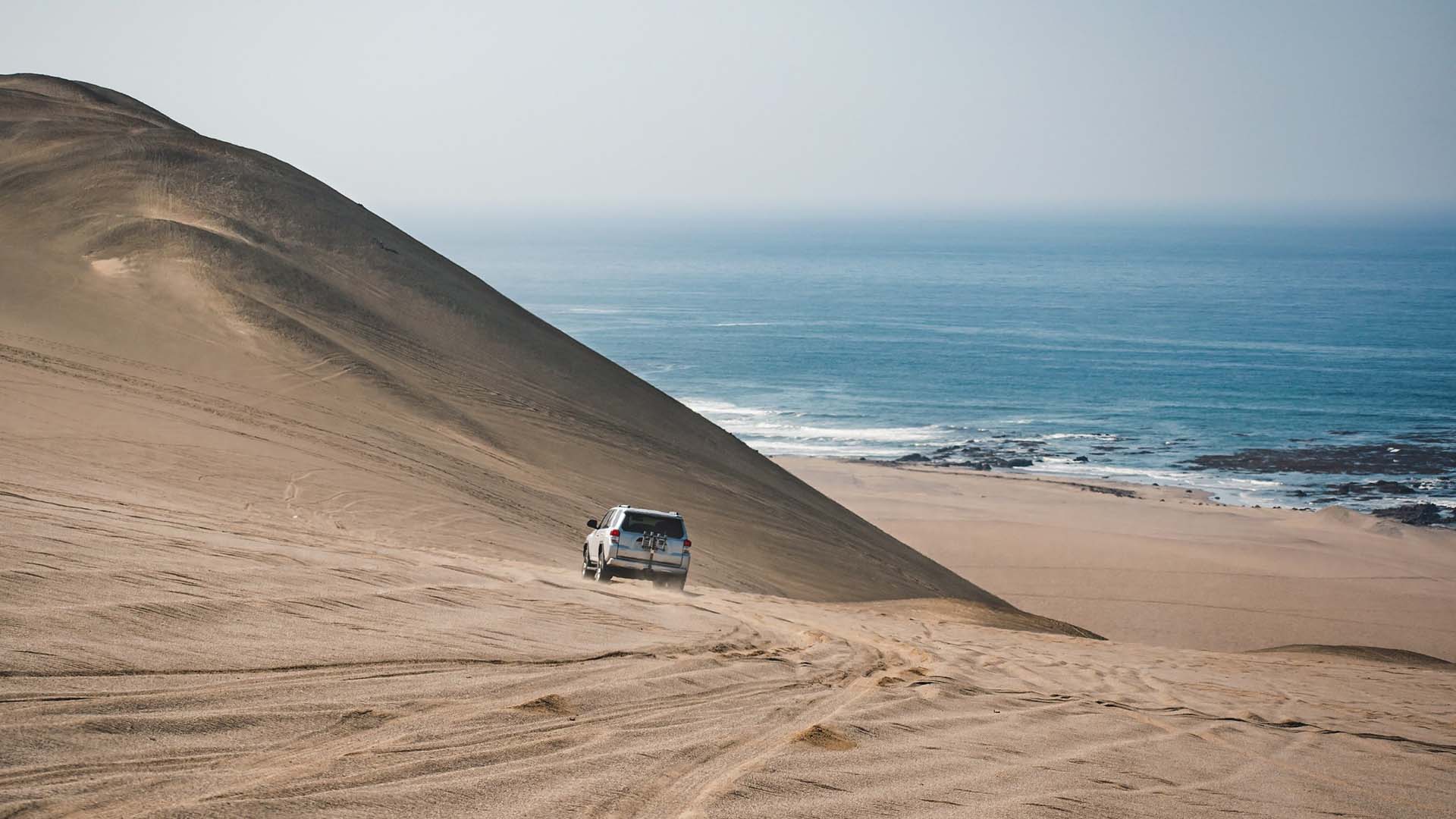 vlesbaai 4x4 sulle dune di vlesbaai che arrivano all'oceano